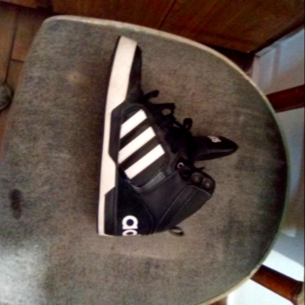 7.5 adidas black high top